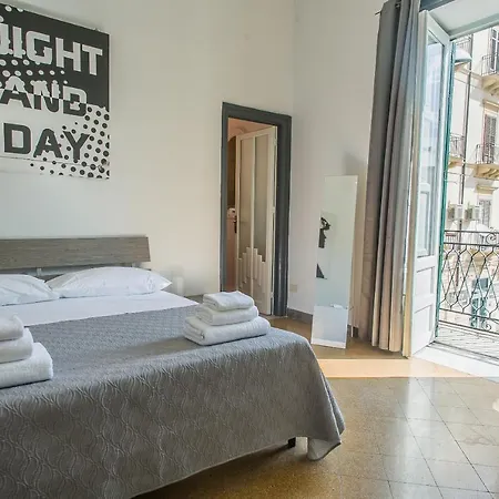 Giachi Friendly Rooms Alla Stazione Palermo Exterior foto